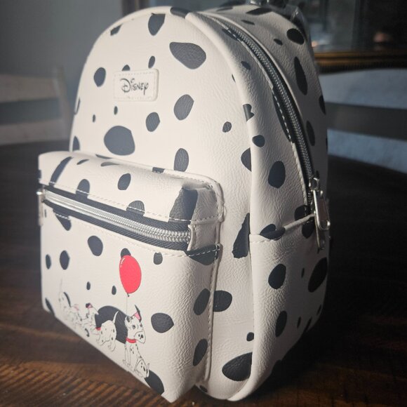 *NWT* Disney Loungefly 101 Dalmatians Spotted Puppies Backpack, Red Interior - Picture 2 of 6